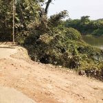 নদী ভাঙ্গনে মুরাদনগর-ইলিয়টগঞ্জ সড়কের যান চলাচল বন্ধ, চরম দূর্ভোগে উপজেলাবাসী