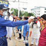 কুমিল্লায় পুলিশের সহায়তায় বাড়ি ফিরলেন আটকে পড়া ৪৫ শ্রমিক