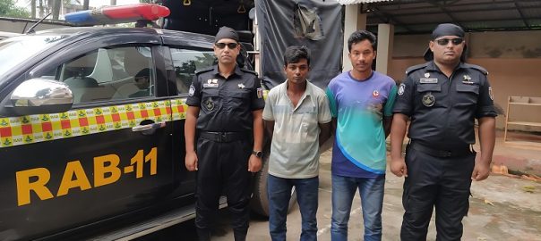 কুমিল্লার গোলাবাড়ীতে বিভিন্ন ধরনের মাদকসহ ২ যুবক আটক