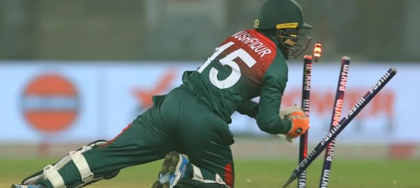 ইতিহাস গড়ে ধোনি-সাঙ্গাকারাদের পাশে মুশফিকুর রহিম
