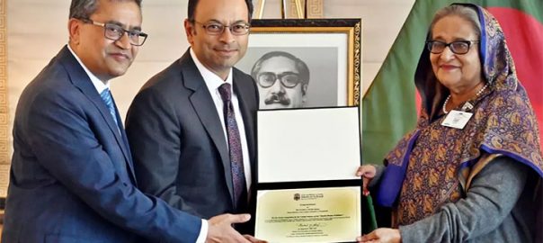 ব্রাউন ইউনিভার্সিটির বিশেষ সম্মাননা পেলেন প্রধানমন্ত্রী