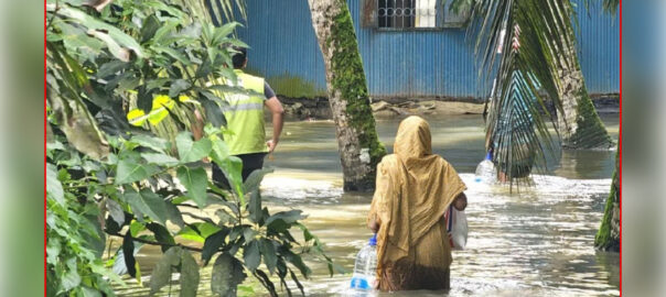 বন্যায় স্যানিটেশন ব্যবস্থা ধ্বংস