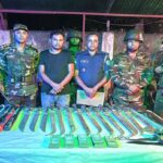 বুড়িচংয়ে যৌথবাহিনীর অভিযানে বিপুল পরিমান অস্ত্রসহ যুবলীগ  নেতা আটক