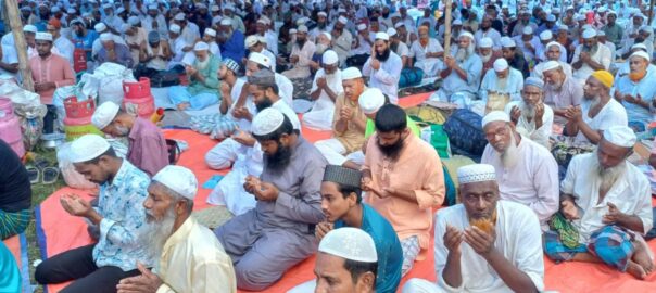 আখেরি মোনাজাতের মধ্য দিয়ে