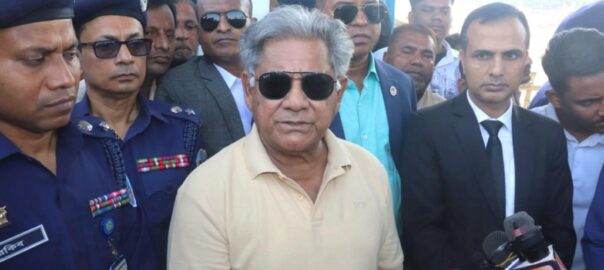 প্রতিবেশী দেশের সাথে আমরা শান্তিতে থাকতে চাই : চাঁদপুরে উপদেষ্টা ড. এম. সাখাওয়াত