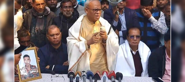 আওয়ামী লীগের দুর্নীতি ঢাকতে