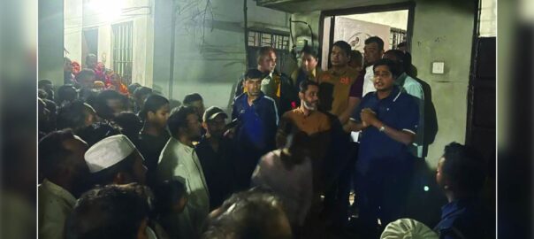 নোয়াখালীতে ঘরে ঢুকে