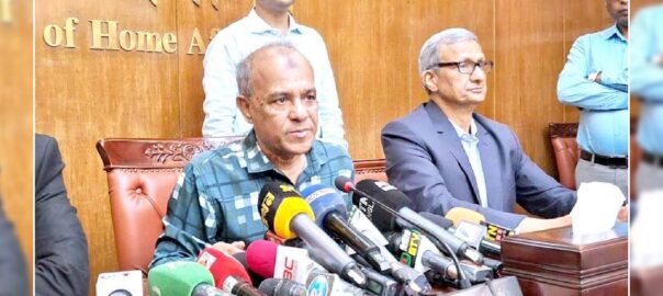 আইনশৃঙ্খলা বাহিনীর কার্যক্রম সন্ধ্যার পর থেকেই