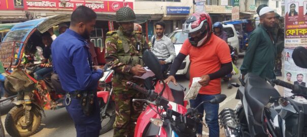 আইন-শৃঙ্খলা রক্ষায় পুলিশের পাশে সেনাবাহিনী