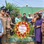 দাউদকান্দির জুলাই শহীদদের কবরে উপজেলা প্রশাসনের শ্রদ্ধা নিবেদন