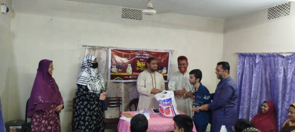 কুমিল্লায় বিশেষ চাহিদাসম্পন্ন ২০ জন শিশু পেল ঈদ উপহার