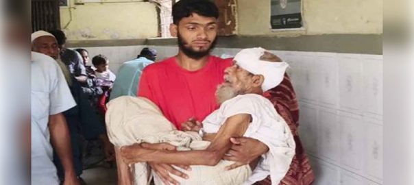 কুমিল্লার দাউদকান্দিতে সম্পত্তির লোভে শতবর্ষী বাবাকে ছেলের মারধর