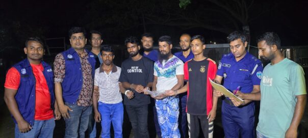 বাঙ্গরায় মধ্যরাতের পুলিশের অভিযান: ইয়াবাসহ চার যুবক আটক